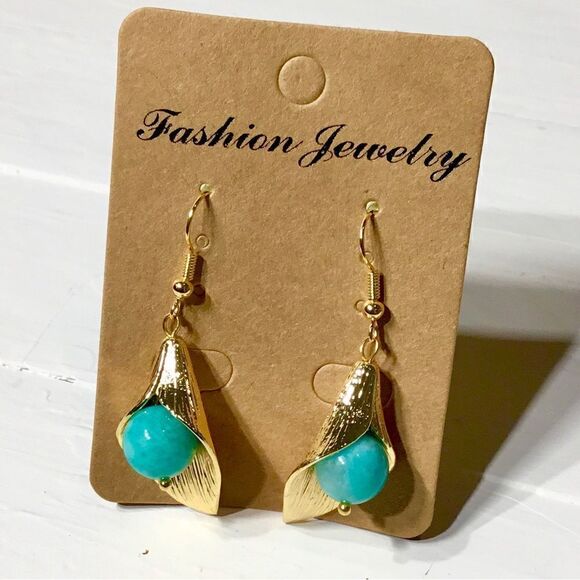 CALA
LILIES FLOWERS EARRINGS 14K GOLD PLATED - Picture 6 of 6